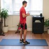 Работа стоя и нагрузка на коленные суставы: профилактика перегрузки без паники