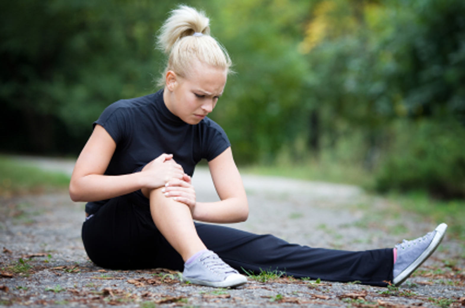 Растяжение связок коленного сустава: лечение в домашних условиях