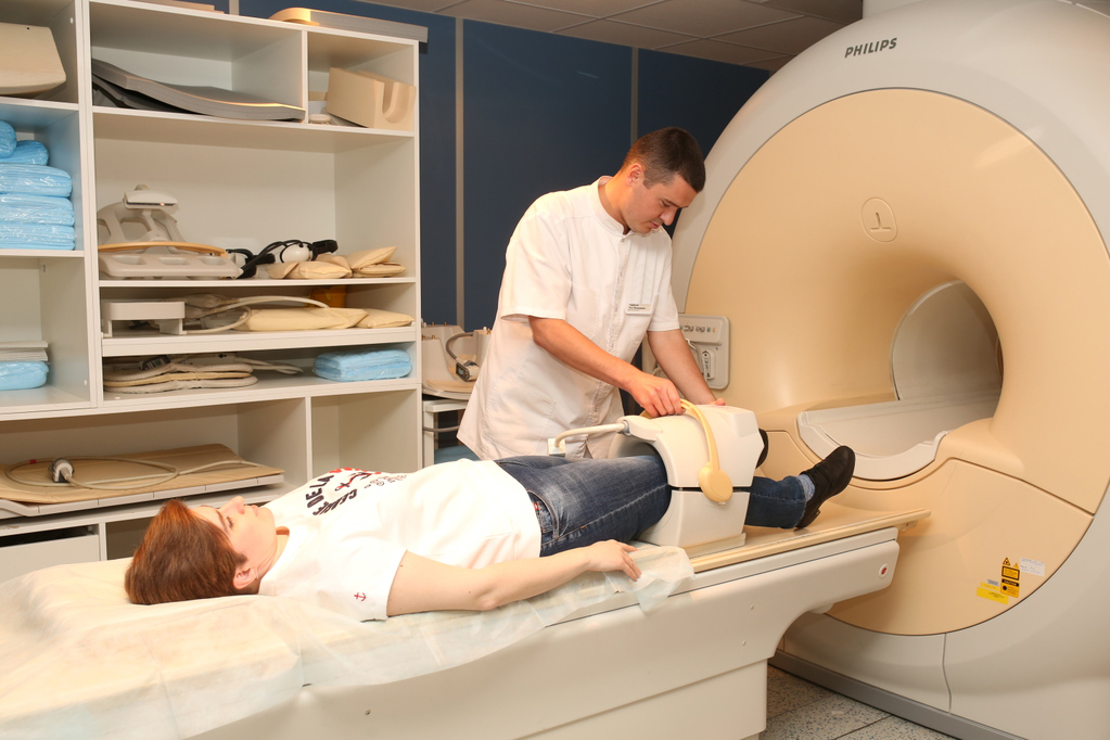МРТ коленного сустава: надежная диагностика и точное определение проблем