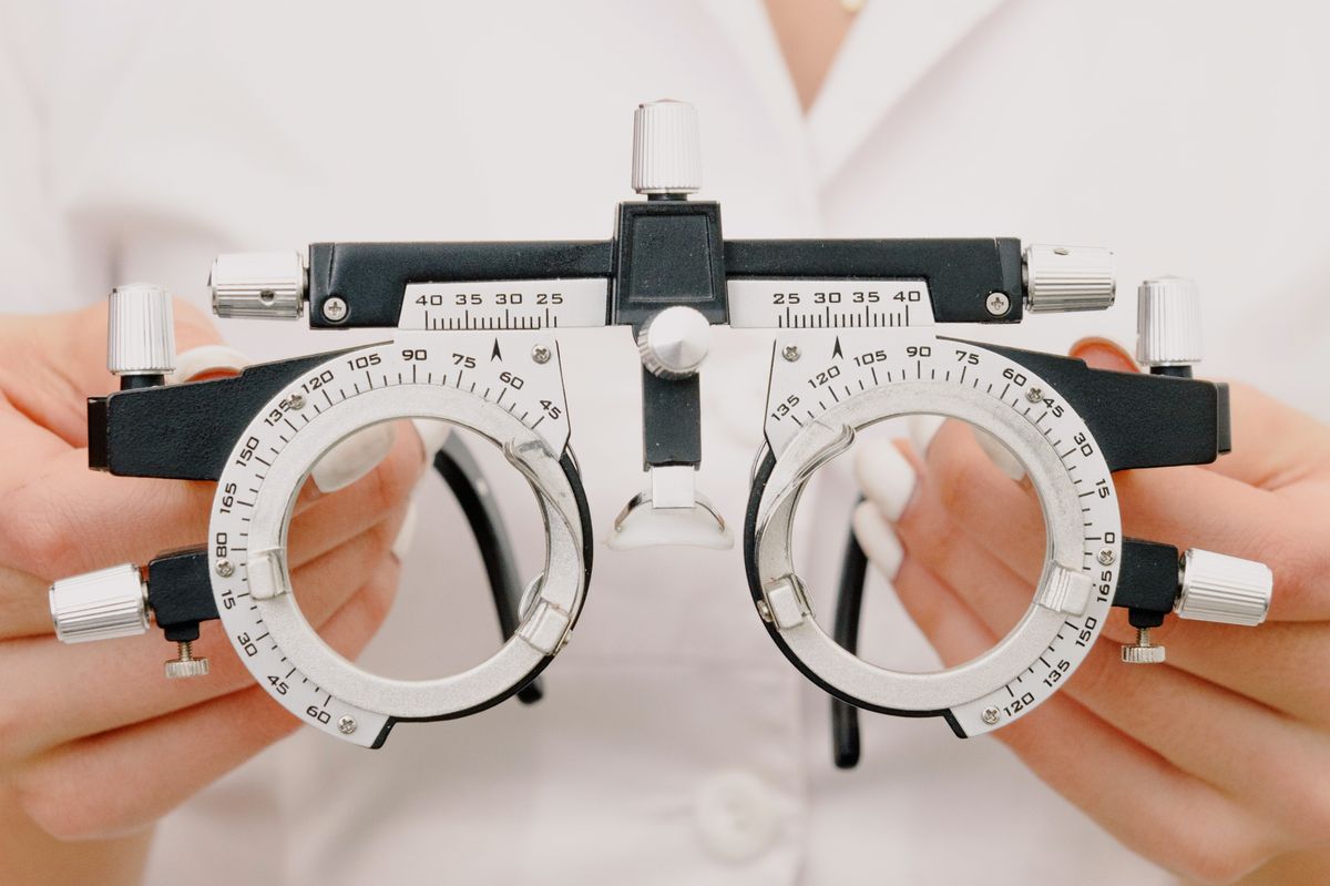Пробная оправа для проверки остроты зрения